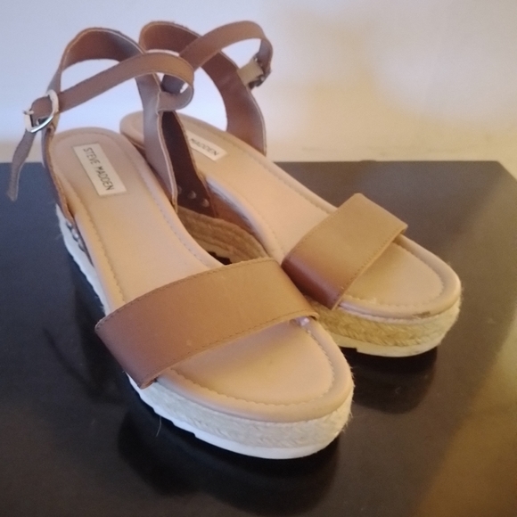 Steve Madden Shoes - Steve Madden Women's Plattform Wedge Sandals.
